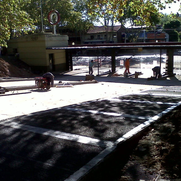 Rampa de acceso vehicular – Av. Márquez Hipódromo de San Isidro.